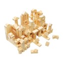 Cubetti in legno naturale di diverse forme per costruzioni